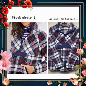 Vineyard Vines Plaid Sherpa top - Med. Zip pockets. Blue, red, green, cream